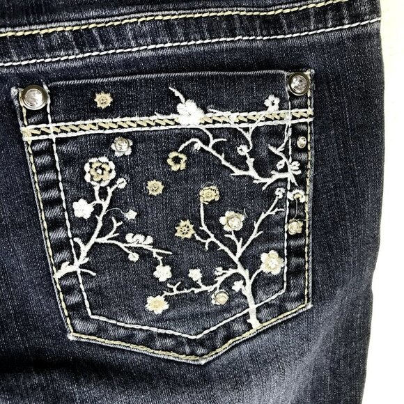 Shyanne “Cherry Blossom” Floral Embroidered & Rhinestone Boot Cut Jeans, size 29 - Picture 8 of 9